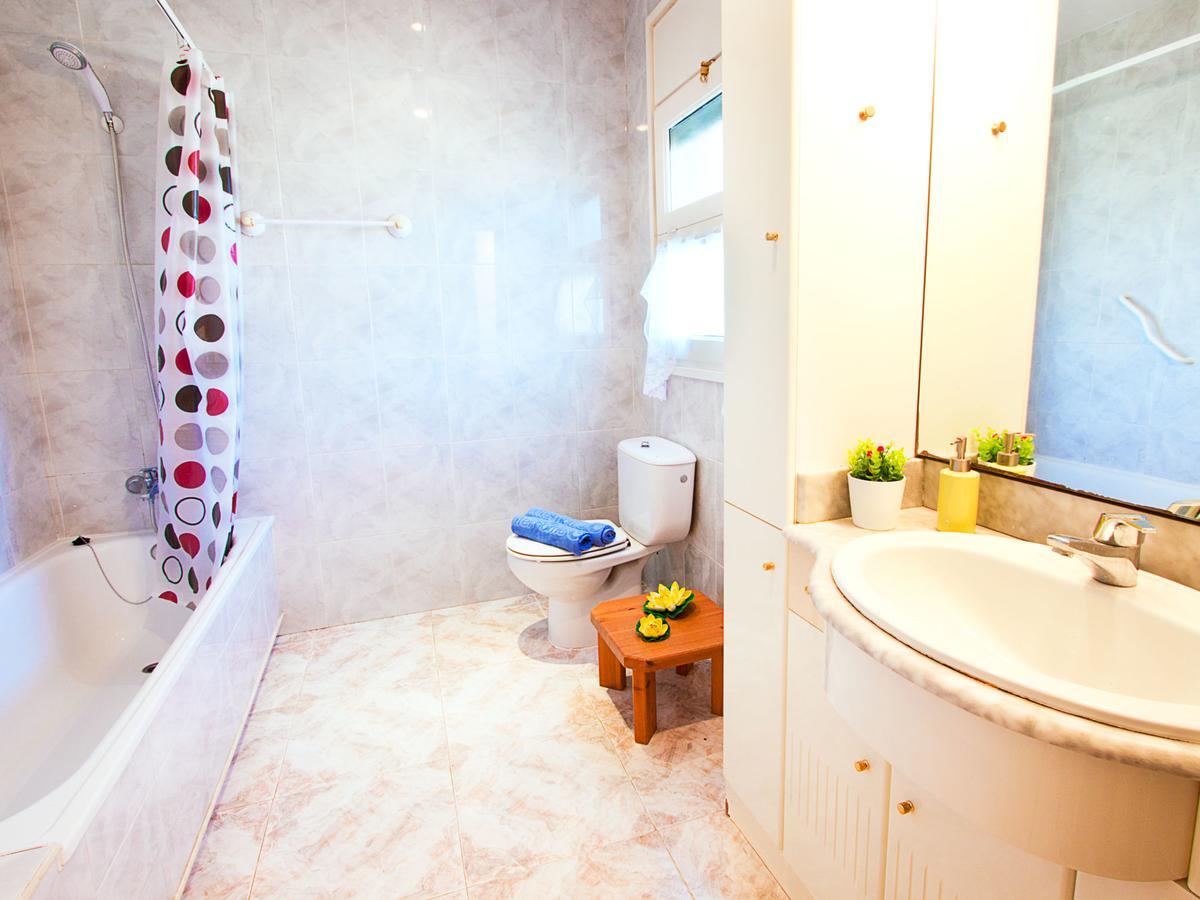 Holiday Home Requesens Canal Empuriabrava Ngoại thất bức ảnh