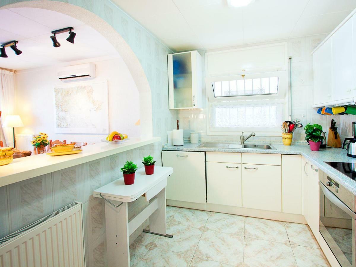 Holiday Home Requesens Canal Empuriabrava Ngoại thất bức ảnh